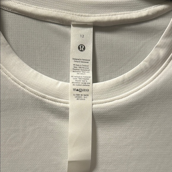 Lululemon Women’s Ultralight Waist-Length T-Shirt in White, Size 12 - Picture 4 of 4